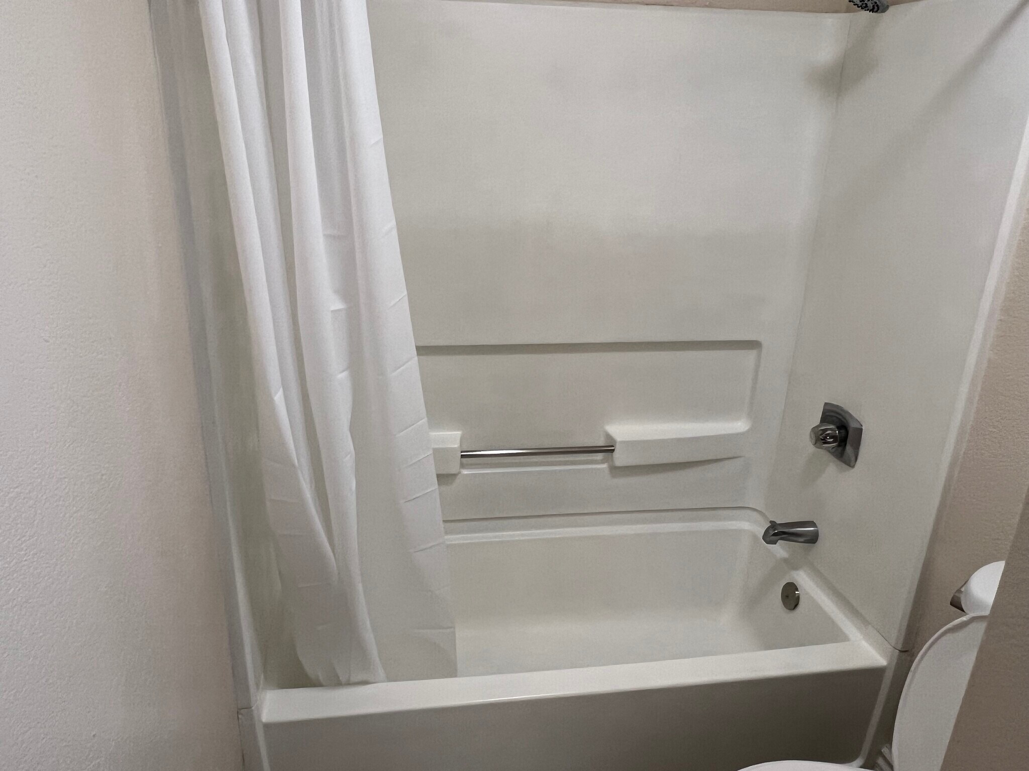 Building Photo - 8889 Caminito Plz