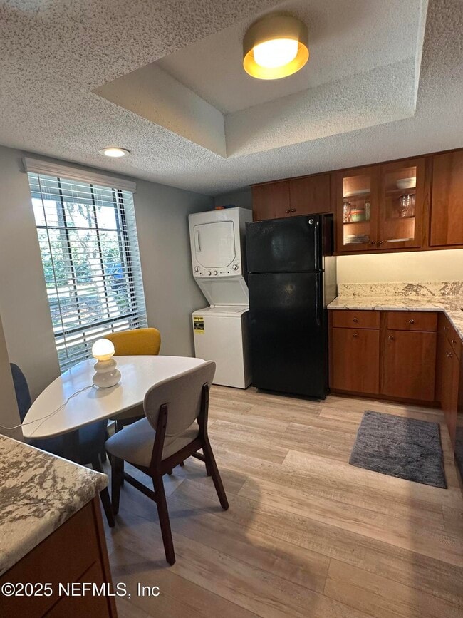 Building Photo - 133 Bermuda Ct