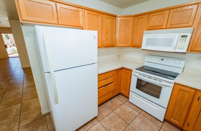 Building Photo - 1083 Desert Oak Pl