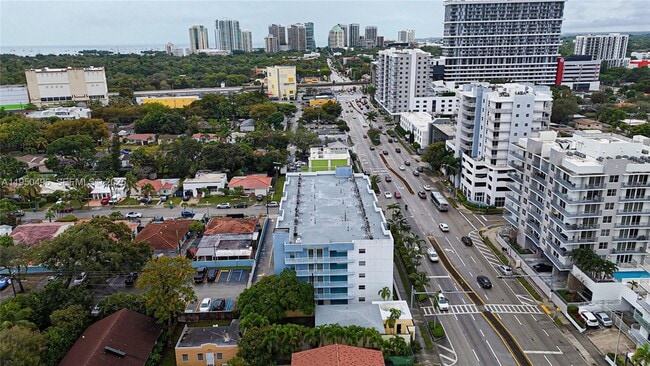 Building Photo - 2575 SW 27th Ave