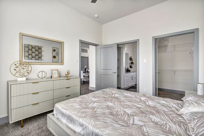 Building Photo - Peaceful 1 Bed Retreat — $1,850 + Up to $1...