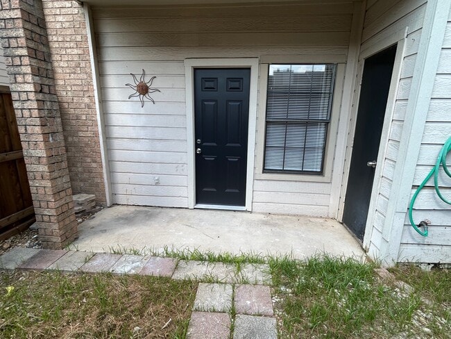 Building Photo - 3635 Garden Brook Dr
