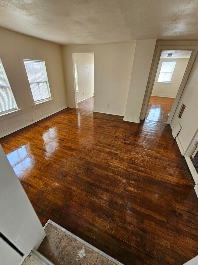 Building Photo - 1804 11th St