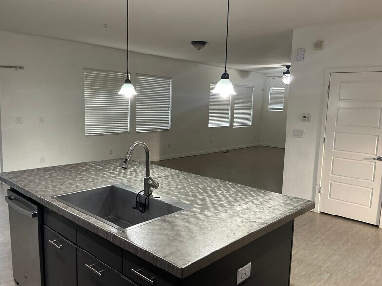 Building Photo - 10772 Sedalia Cir