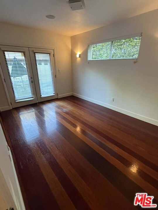 Building Photo - 832 N Las Palmas Ave