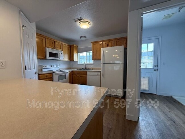 Building Photo - 1808 W 1000 S