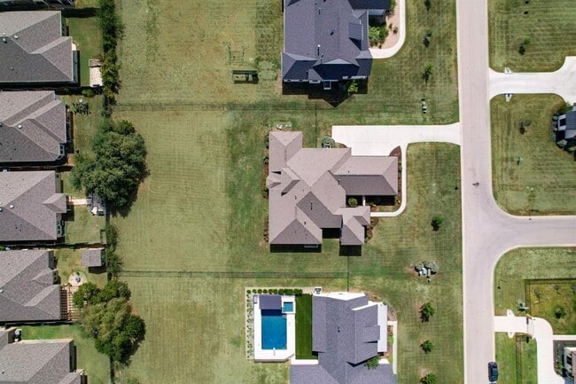 Building Photo - 227 Dally Ct