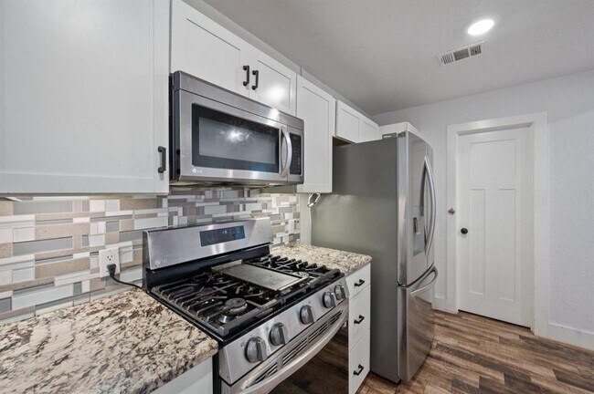 Building Photo - 712 Ruby Isle Dr