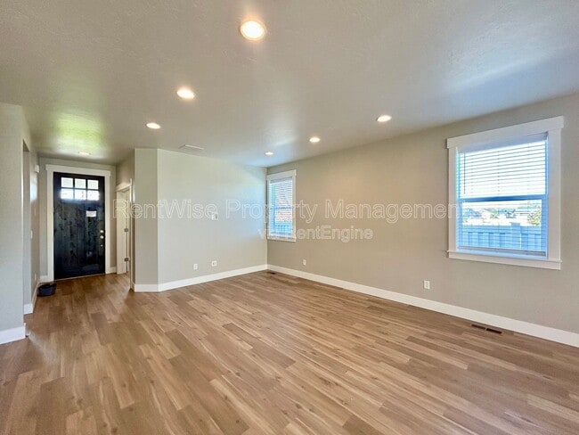 Building Photo - 2090 N Banjo Ct