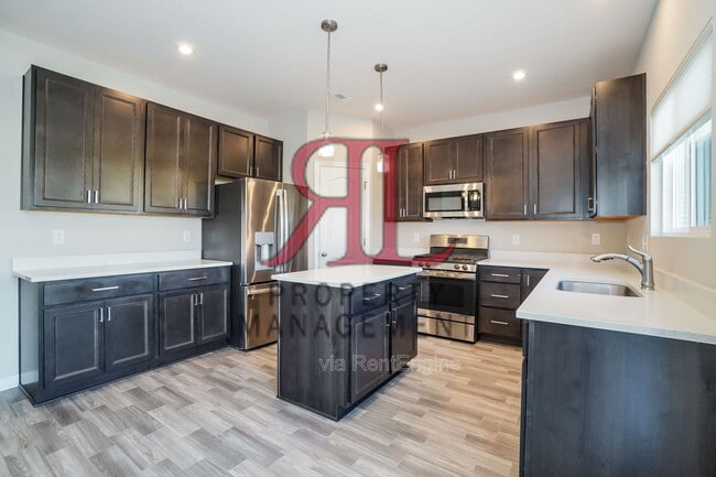 Building Photo - 992 Honeycomb Ln