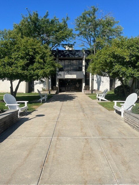 Building Photo - 9098 W Terrace Dr