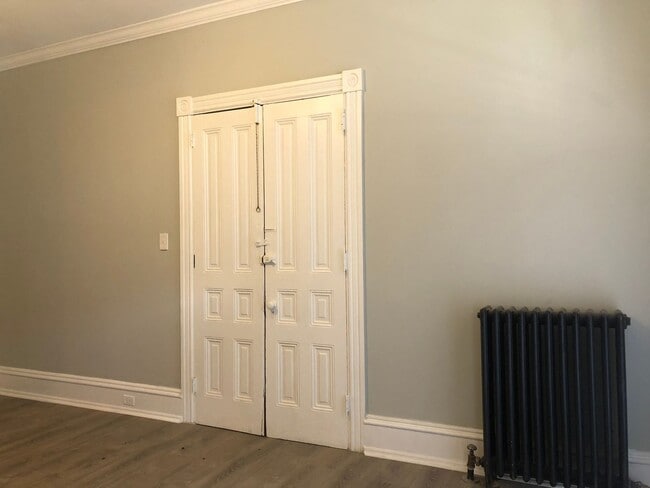 Building Photo - 212 Gay St