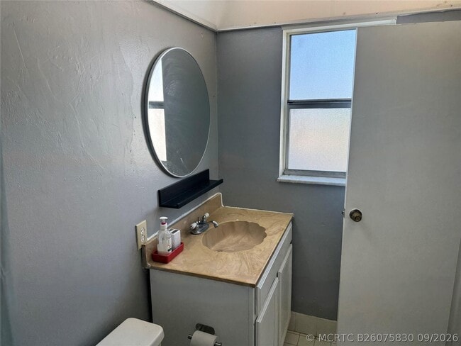 Building Photo - 2860 Somerset Dr