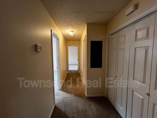 Building Photo - 1031 Ancestry Dr