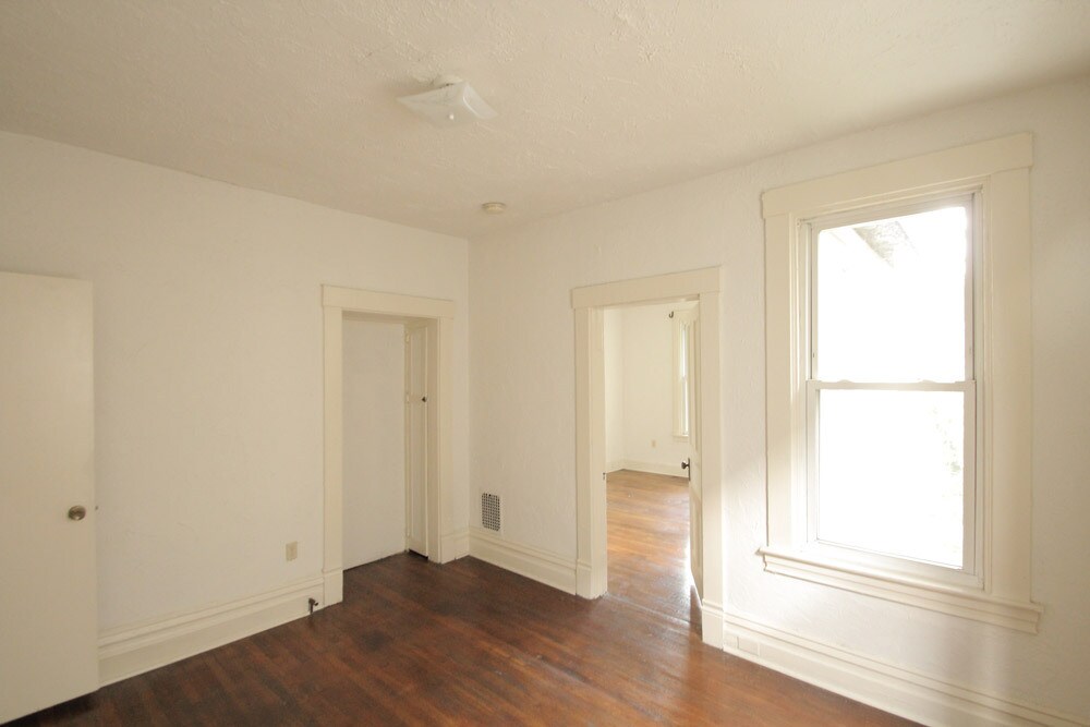 Building Photo - 201 Franklin Ave