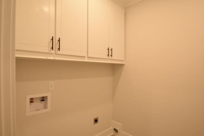 Building Photo - First Months Rent  Move In Special just $1799