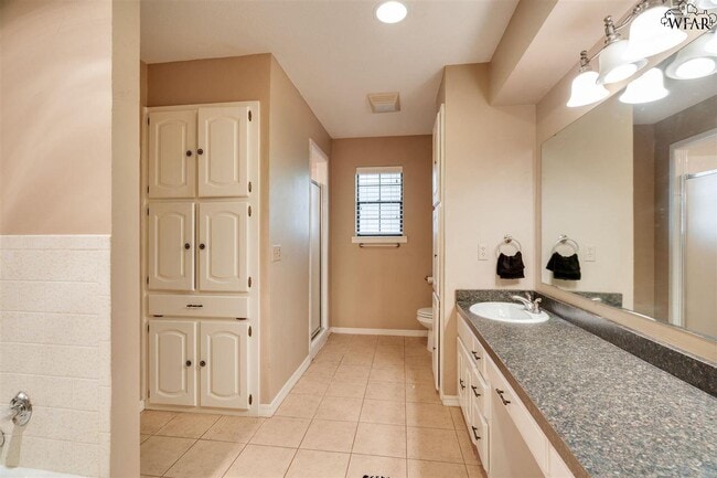 Building Photo - 4301 Shady Ln