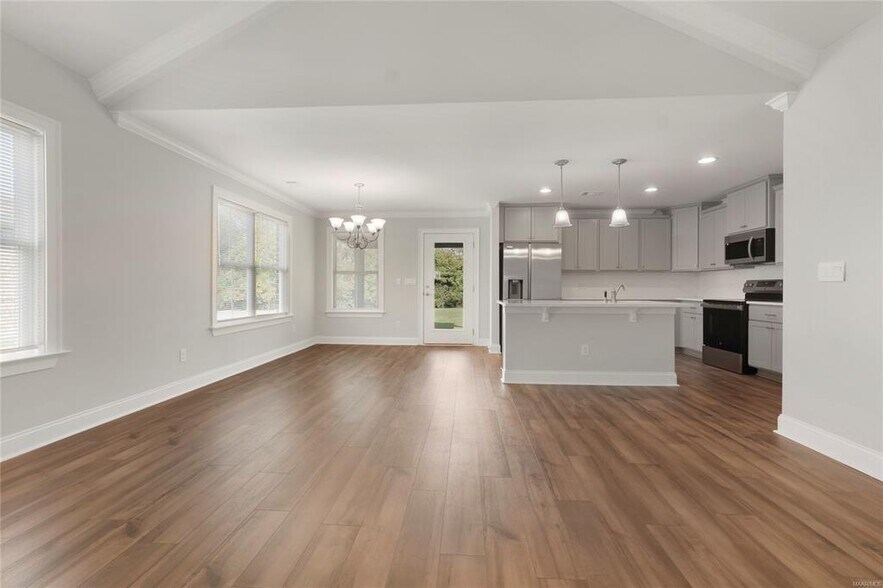 Building Photo - 994 Pearl Dr