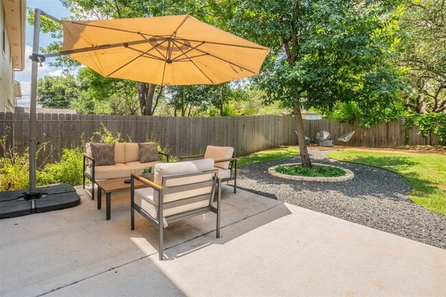 Building Photo - 8112 Siringo Pass