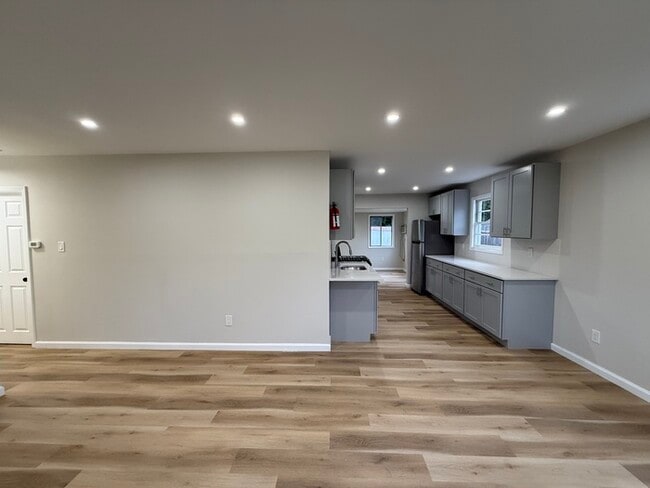 Building Photo - 150 Riggins Blvd