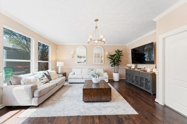 Building Photo - 19251 Hopeview Ct