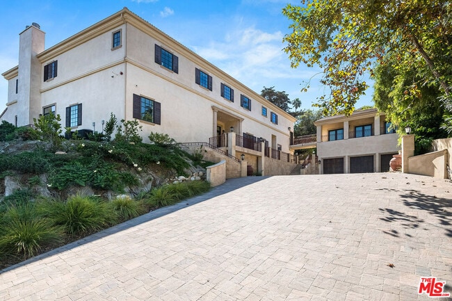 Building Photo - 17390 Tramonto Dr