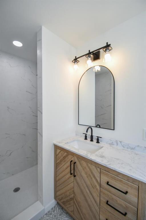 Building Photo - 17040 Birmingham Rd