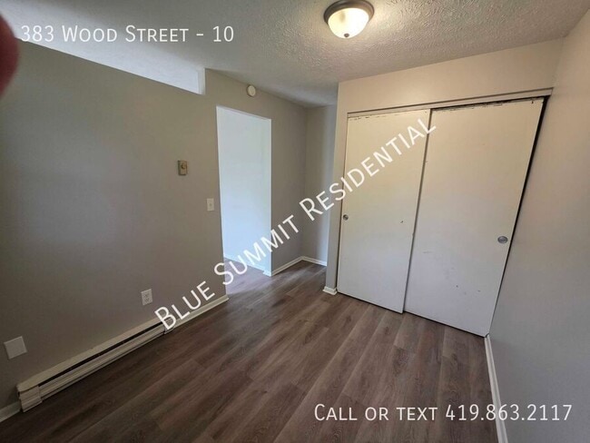 Building Photo - 383 Wood St