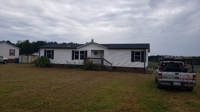 Building Photo - 1124 Eulalia Ln