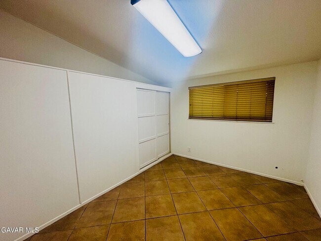 Building Photo - 38416 Pond Ave