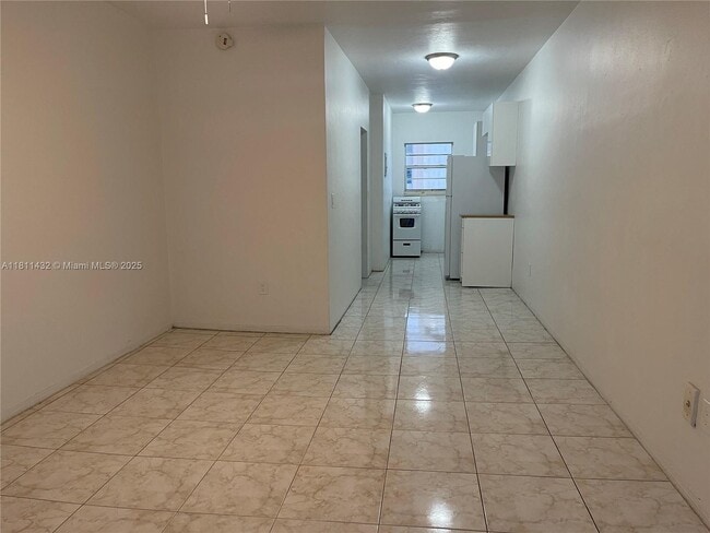Building Photo - 620 76th St