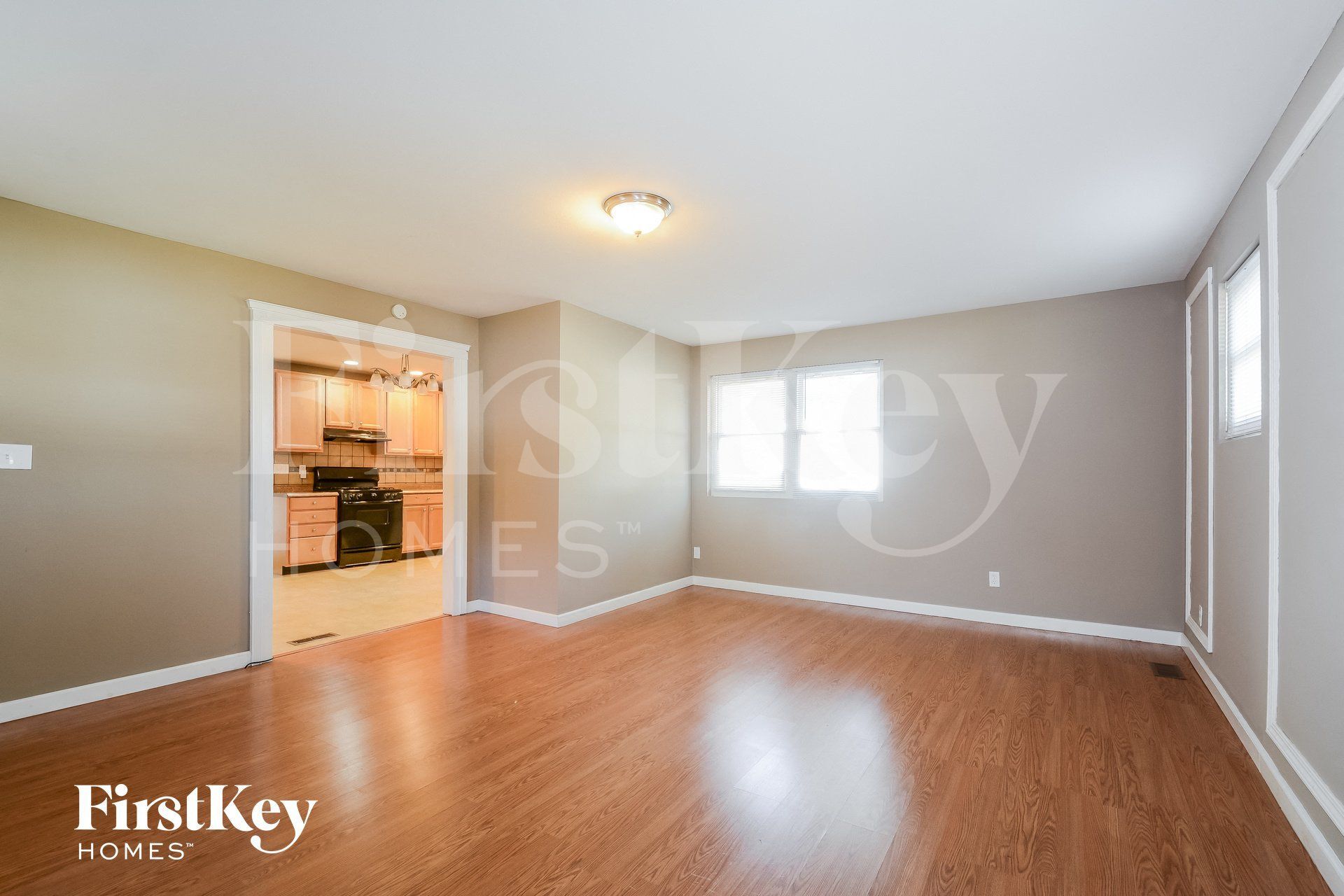 Building Photo - 385 Humes Ln