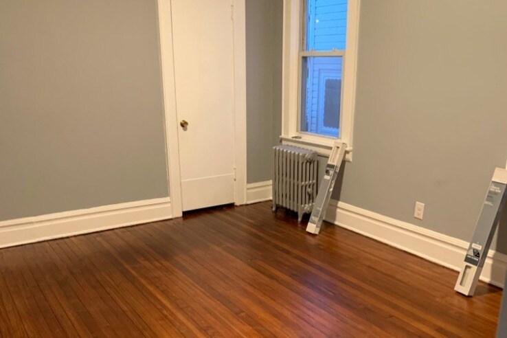 Primary Photo - 142 Bellevue St