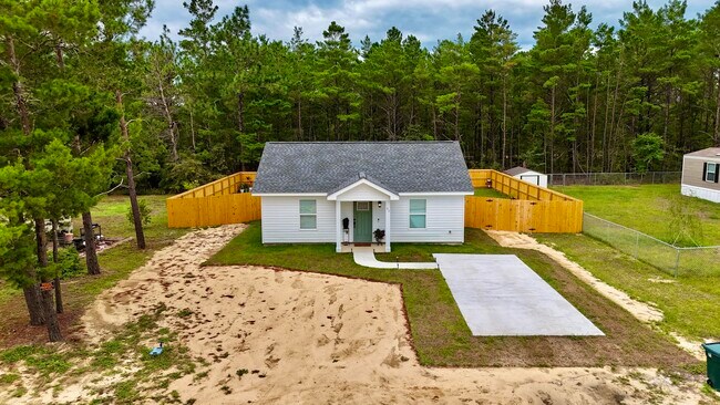 Building Photo - 71 Lafavre Ln