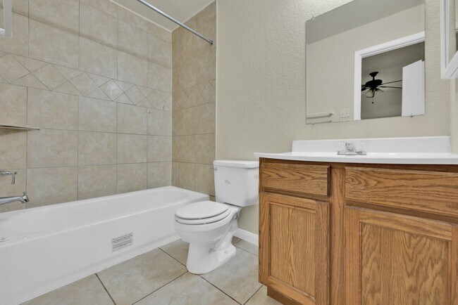 Building Photo - 4926 Appleseed Ct