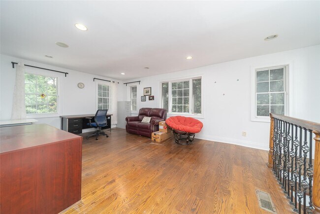 Building Photo - 87 Arleigh Rd