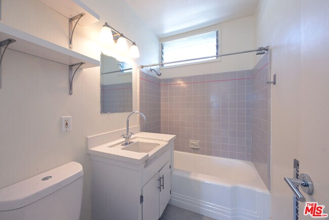 Building Photo - 3101 Arizona Ave