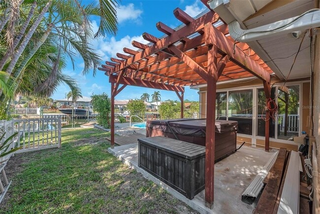 Building Photo - 1012 Spindle Palm Way