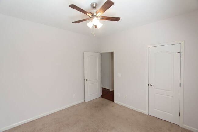 Building Photo - Homewood Area - Oxmoor Glen - Minutes to Downtown & UAB