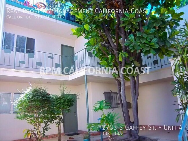 Building Photo - 2733 S Gaffey St
