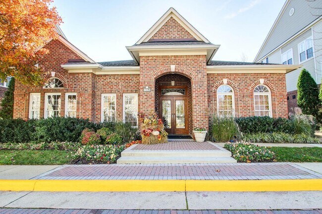 Building Photo - 8114 Anna Ct