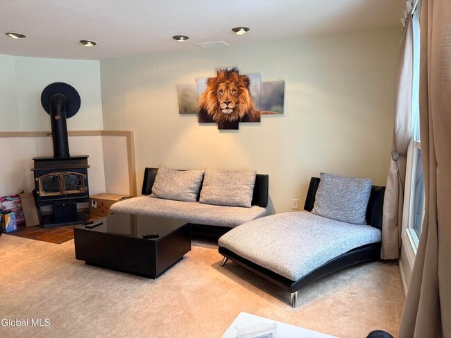 Building Photo - 120 Donna Lynn Dr