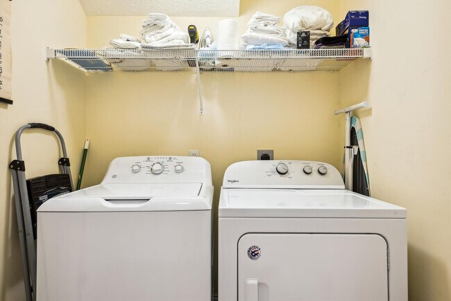 Building Photo - 8013 Surf Dr