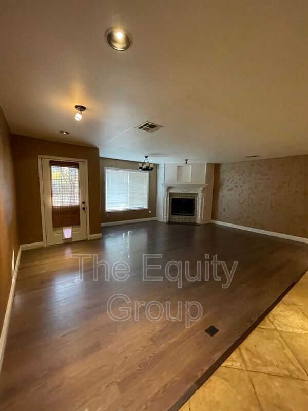 Building Photo - 24683 Rd 212