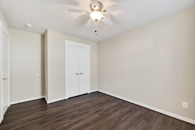 Building Photo - 12322 Sabine Point Dr