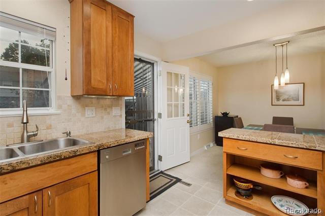 Building Photo - 9030 E Cherry Creek S Dr