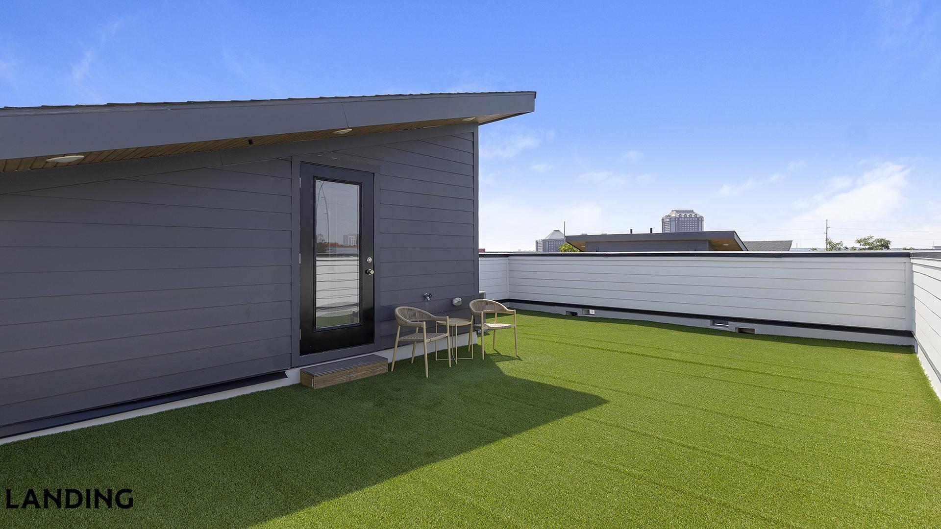 Building Photo - 2206 Arroyo Ave