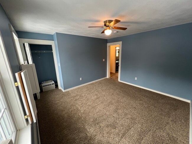 Building Photo - 2-12 Yvonne St