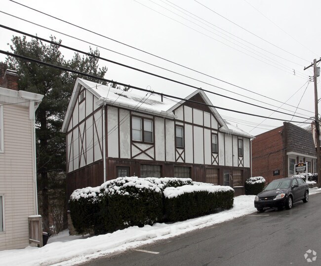 Building Photo - 3853-3855 Willow Ave