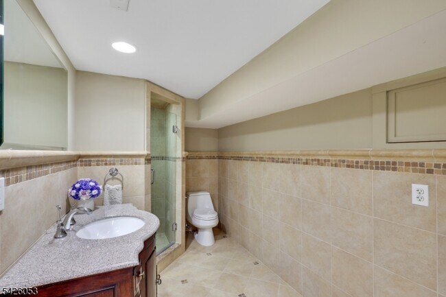 Building Photo - 236 Long Hill Dr